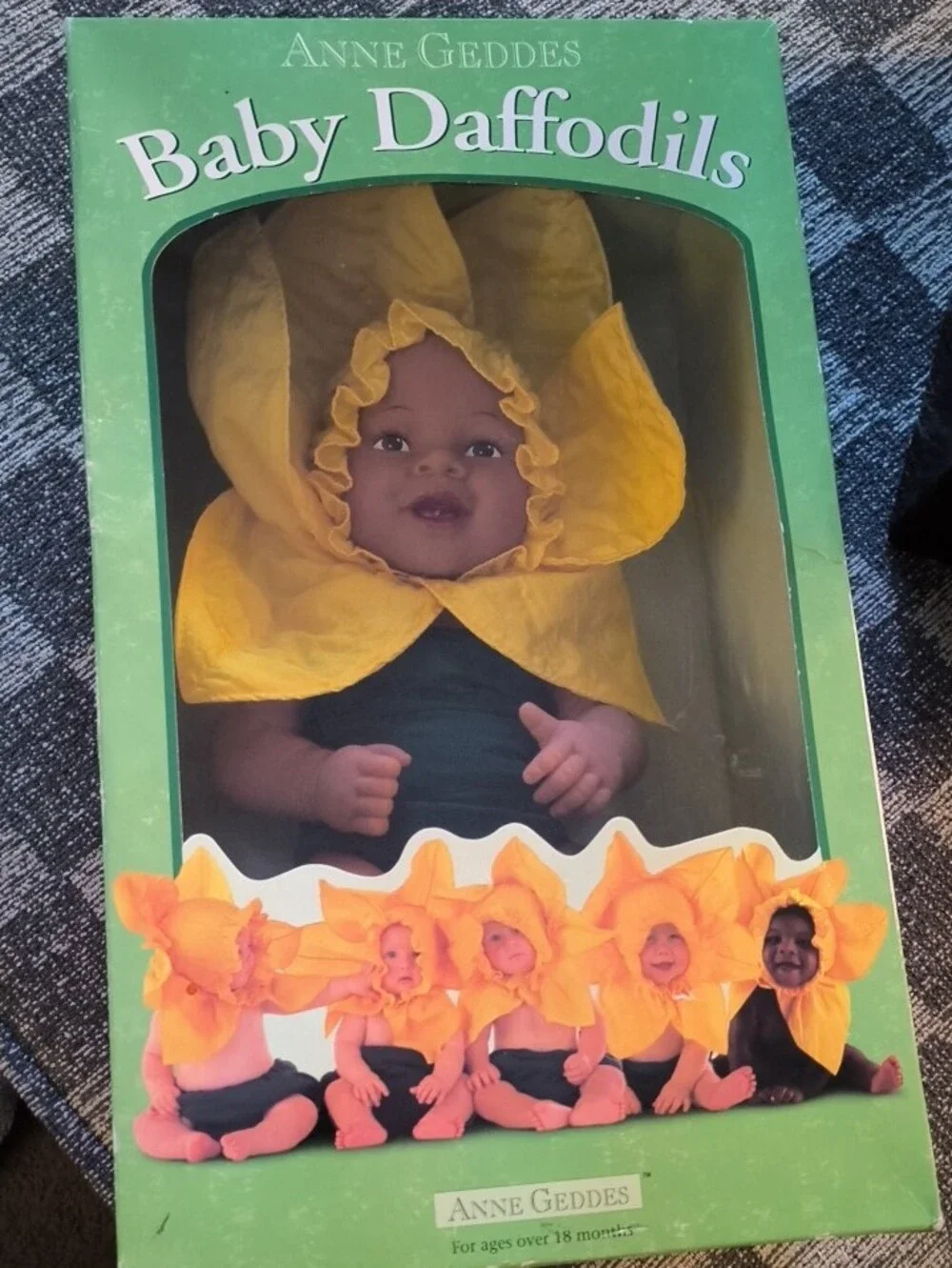 Anne Geddes Baby Daffodils Doll - Yellow / Dark Skinned